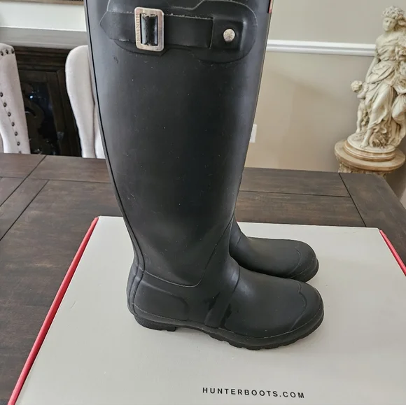Hunter Tall Classic Rain Boots - Black - Picture 3 of 8